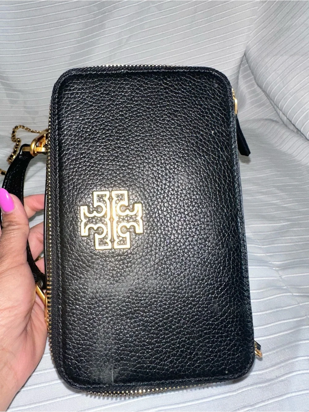 Tory Burch compact pebbled
